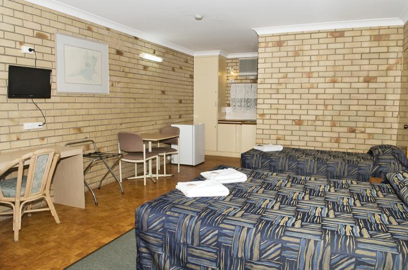 City Motor Inn トゥーンバ エクステリア 写真